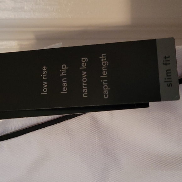 2 pair Capri length size 18. Save on shiping! - Picture 11 of 11